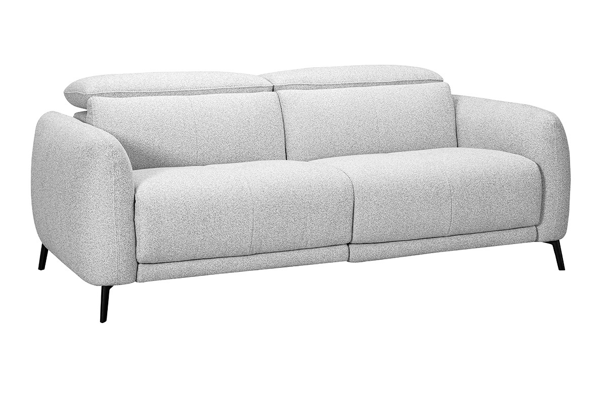 Canap� 3 places gris clair avec t�ti�res ajustables et repose-pieds �lectrique, vue de 3/4.