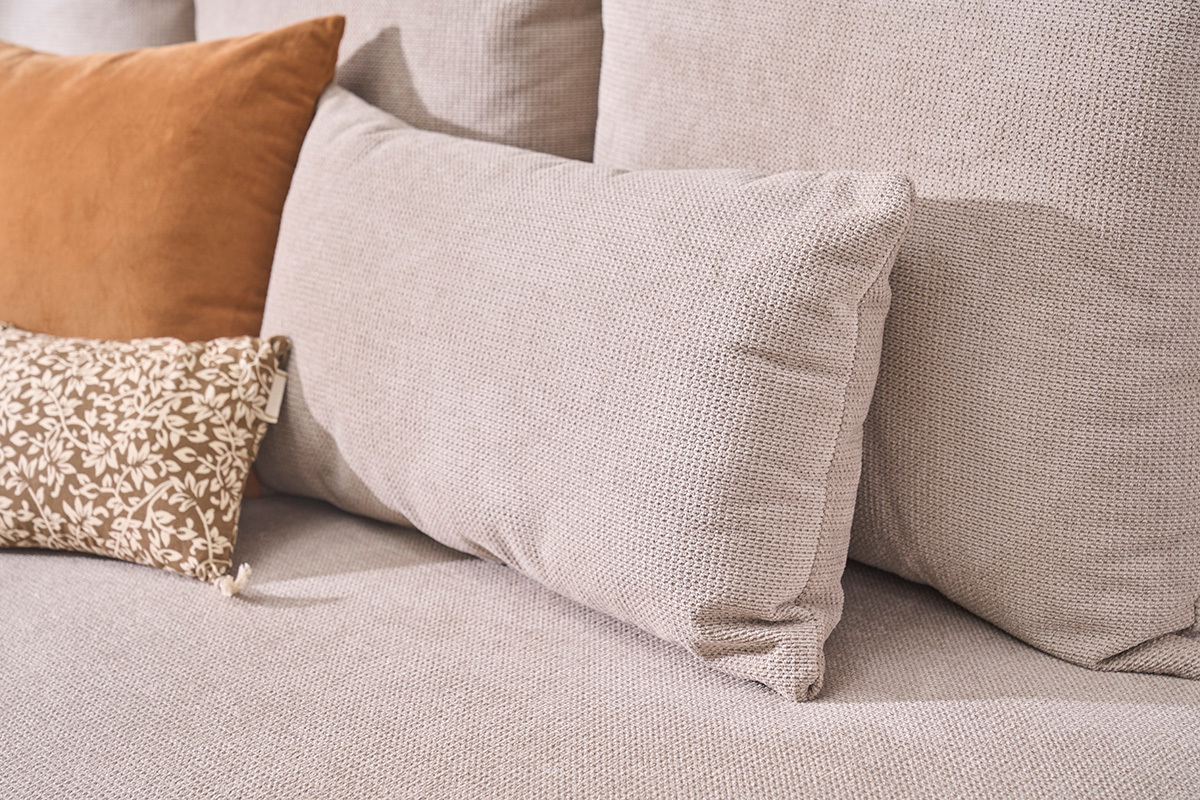 Canap� 3 places en tissu chenille beige et bois clair L201 cm BASTILLE