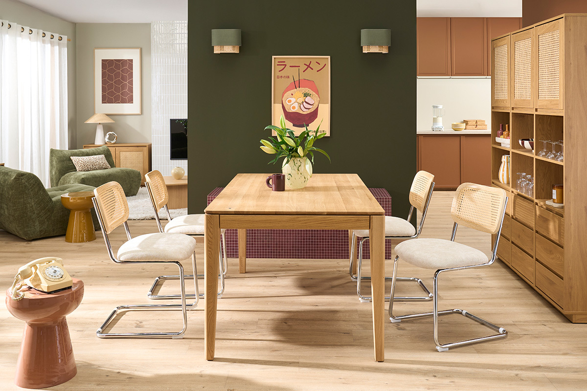 Chaises design en tissu effet velours textur� beige, m�tal chrom� et cannage rotin (lot de 2) ELECTRA