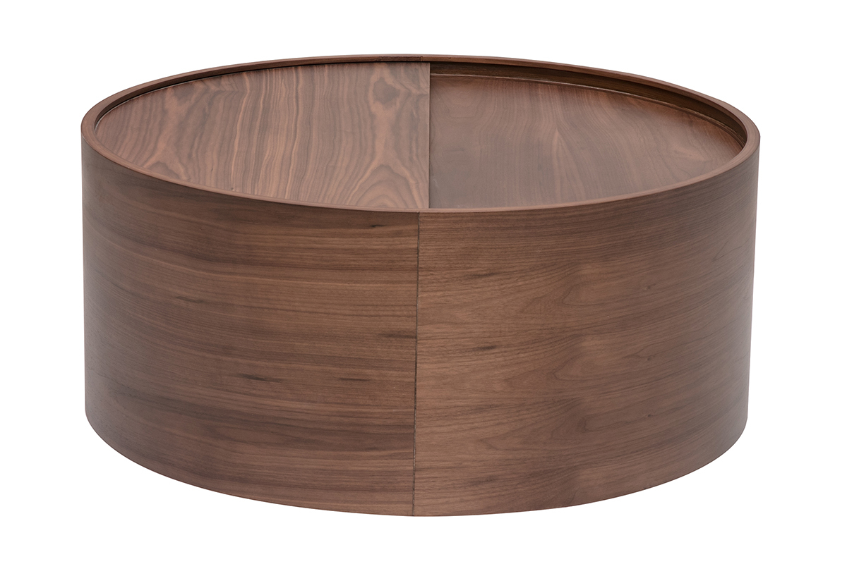 Table basse ronde en bois fonc� noyer, plateau pivotant, vue de profil.