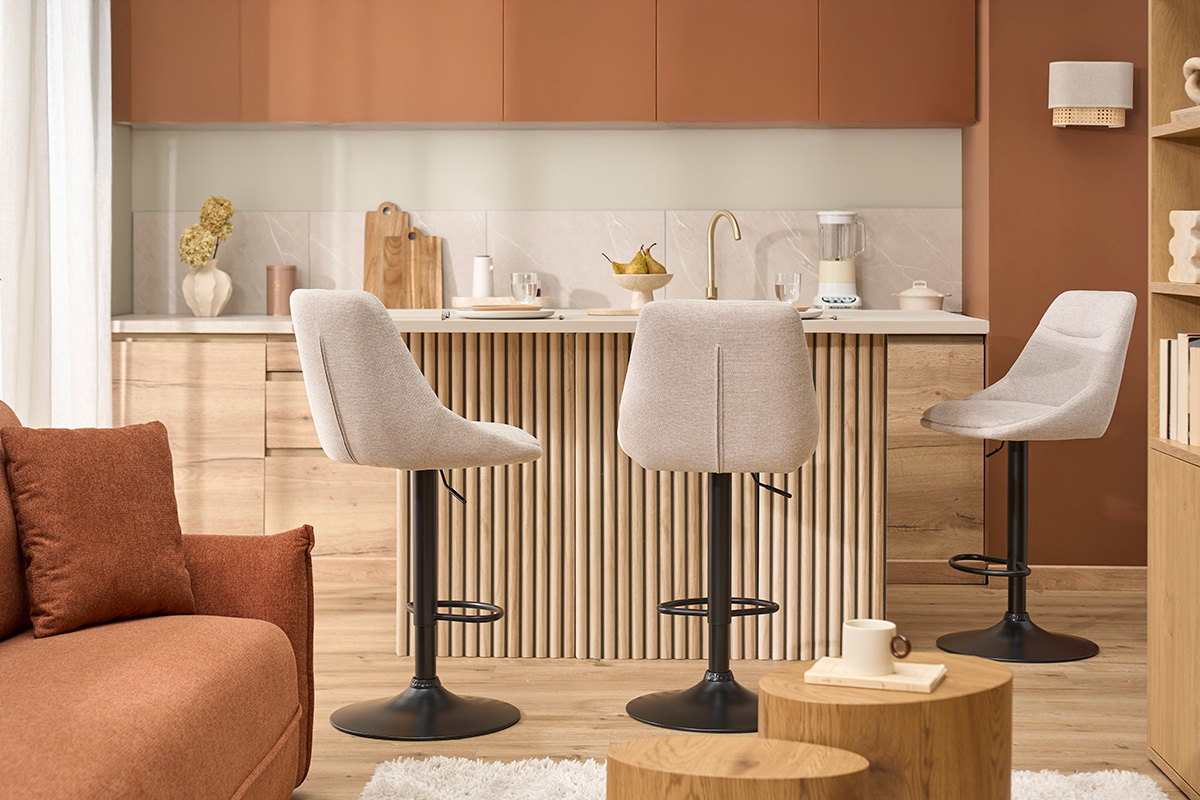 Tabourets de bar r�glables pivotants 360� en tissu effet velours textur� beige et m�tal (lot de 2) ALESS